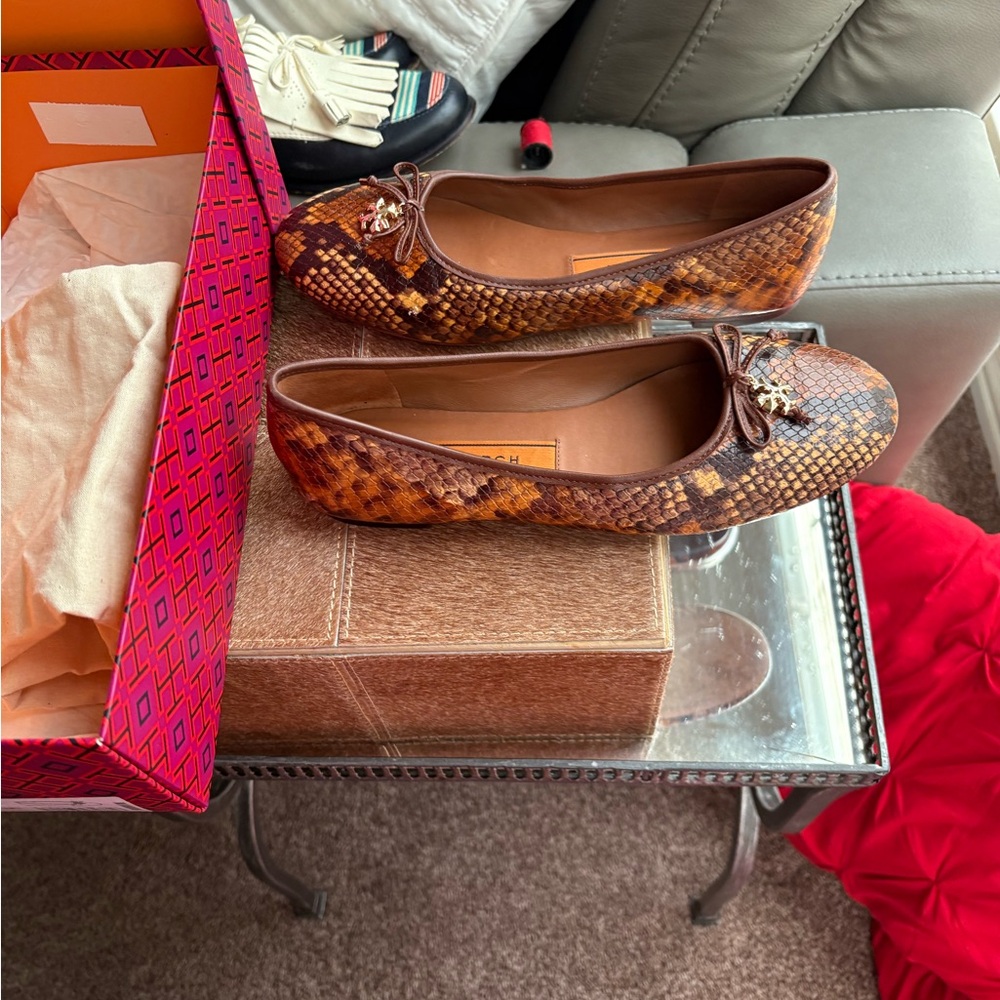 Chic Brown Python Print Women's Flats - image 4